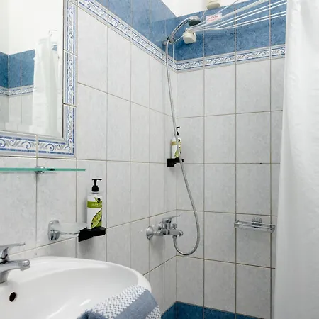 Konstantinos & I מלון דירות נידרי