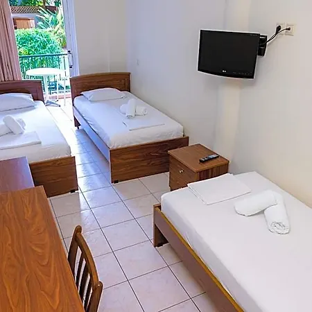 Konstantinos & I Aparthotel 3*